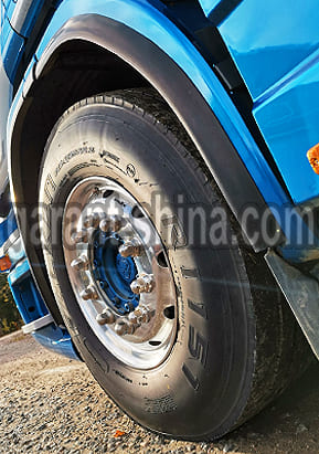 Falken RI-151 (руль/прицеп, бомба) 385/65 R22.5 160K 20PR - Фото шины на машине